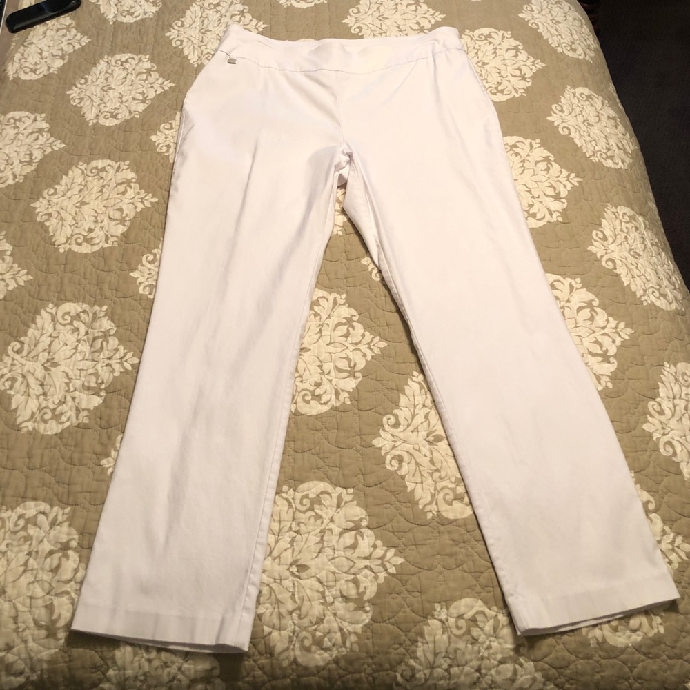 Kim Rogers white pants